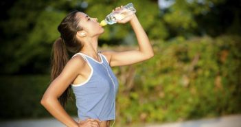 beber agua tras el entrenamiento